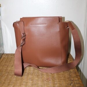 Everlane The Form crossbody bag in cognac brown leather